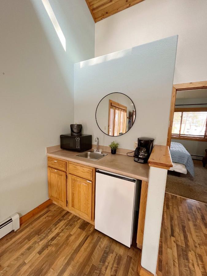 Cabin A Suite Bed And Breakfast Woodland Park Dış mekan fotoğraf